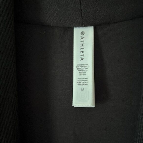 New! Athleta Wind Down Sleep Robe Size Medium Black NWT - Picture 14 of 16